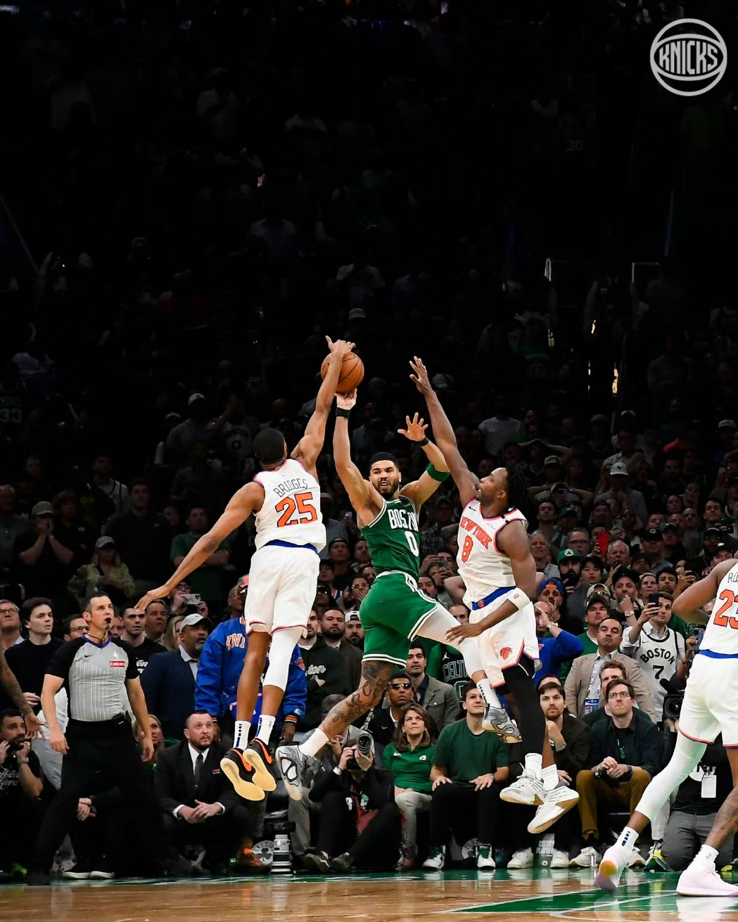 凯尔特人强势德国男篮，福克斯送出助攻的简单介绍