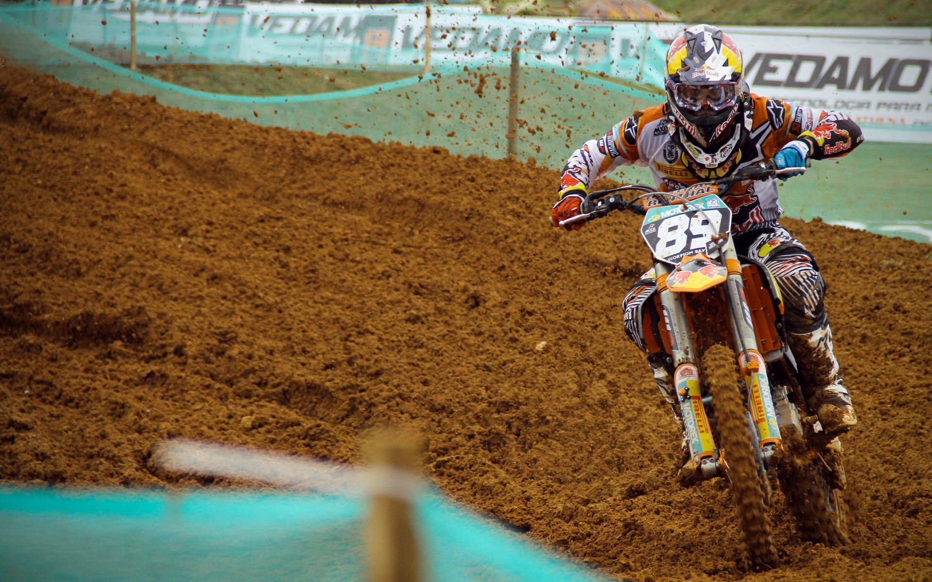 开云体育下载-德甲争冠战之夜，霍勒迪关键制胜，一球定江山